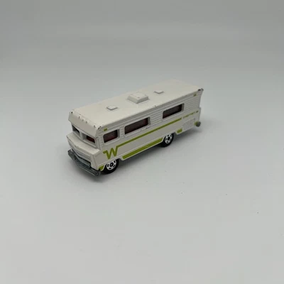 Autocaravana Tomy Tomica F1 Winnebago 1976 vintage rayas verdes - excelente estado Foto 1 de 4
