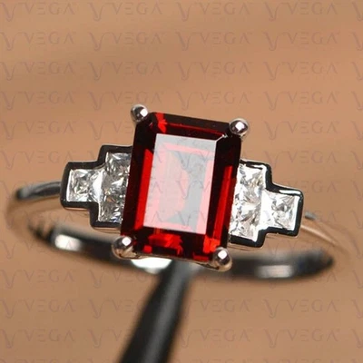 4.50Ct Emerald Cut Natural Garnet and Diamond Wedding Ring 950PT Platinum Plated - Image 1 of 4