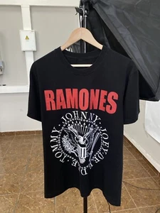Vintage Ramones Rock band t-shirt size L color black - Picture 1 of 8
