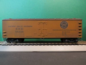 HO - Zug Miniatur - 40' Wood Reefer, Pacific Fruit SP verwittert aus Bausatz - Bild 1 von 3