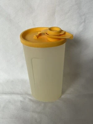 Tupperware Ölprinz Shaky Schüttelbecher Tropfgenau Kännchen Essig Öl 500 ml Gelb - Bild 1 von 2