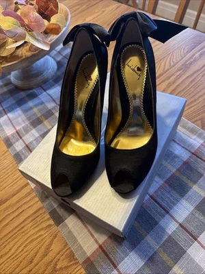 Tacones para mujer Luichiny talla 8B Foto 1 de 4