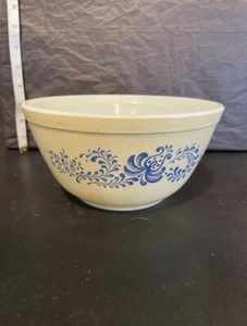 Rare Vintage PYREX Homestead Blue Floral 1-1/2 Qt #402 Small Nesting Bowl - Picture 1 of 8