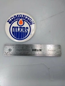 Edmonton Oilers NHL Vintage Hockey Pin-Back Button  - Picture 1 of 4