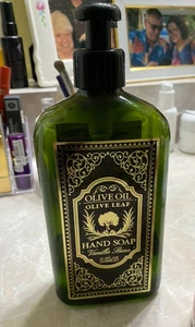 Hübscher 8 in dunkelgrün & gold Deko Seifenspender - Unisex - Olivenölseife - Bild 1 von 4