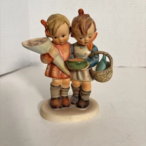 Goebel Hummel "Going To Grandmas" Figurine - Picture 1 of 8