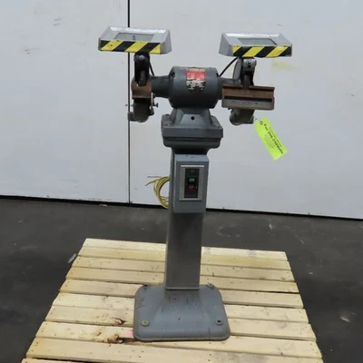 Amoladora de pedestal Rockwell 23-200 vintage 7" 1/2 hp 208-220/440 V 3 ph 3450 rpm Foto 1 de 4