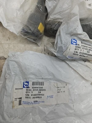 Mack Wheel Stud 3398W1202 - Image 1 of 3