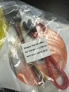 Barracuda Seagate 100398942 90ZLASAT0023B PC Hard Drive Data Cables w/ CD Guide - Picture 1 of 1