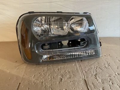 Farol lateral direito do passageiro para 02-09 Chevy Trailblazer - Veja detalhes - Imagem 1 de 4