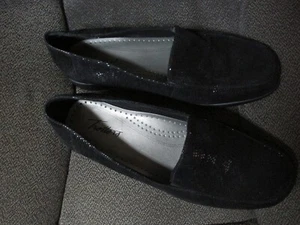 ""BLACK, LEATHER, SHINY FLAT SHOES"" - TROTTERS - SLIP ON - SIZE 9 - NWOT - Picture 1 of 4