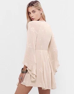 Free People Vestido Manga de Campana Talla 6 como en la foto $148 - Imagen 1 de 4