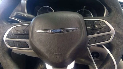 Bolsa de aire negra para volante izquierdo Chrysler Pacifica 2017-2022 negra Foto 1 de 4