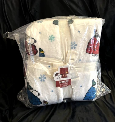 Berkshire Peanuts Snoopy Puffer Fleece Throw King Size Blanket 108" x 90" New - Image 1 of 3