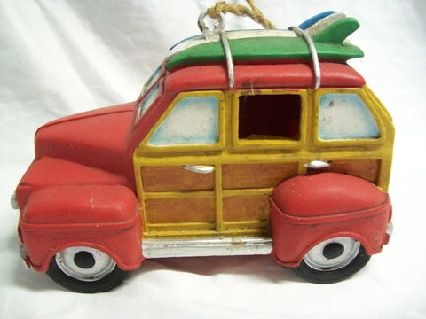 Vintage Woody Station Wagon Bird House Resin Hand Painted Red & Tan Unused Cover
