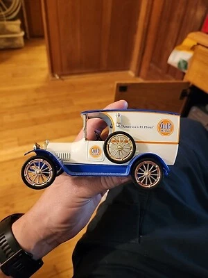 1916 Studebaker Gold Medal Flour Delivery Van Liberty Classic Toy Coin Bank - Image 1 of 4