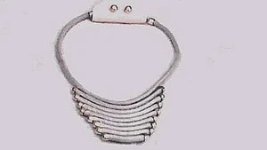 Juego de pendientes perforados de collar con cable beige con acentos dorados de 18" Adj. Luz NUEVA - Imagen 1 de 3