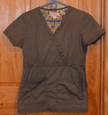Blusa Médica Koi by Kathy Peterson Estilo 137 Imitación Envoltura Simulada Gris Mezcla de Algodón Talla S Foto 1 de 4