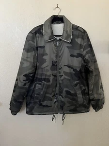 New UGG Men's Mace Reversible Sherpa Jacket In Green Camo / White Size L - Picture 1 of 10