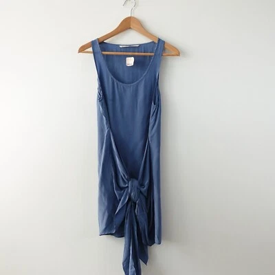 Vestido informal 8 azul medio mini TWELFTH STREET BY CYNTHIA VINCENT con corbata delantera Foto 1 de 4