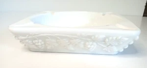 Vintage Westmoreland Paneled Grape Milk Glass LARGE Ashtray - Picture 1 of 4