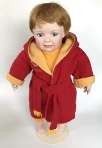 Ashton Drake doll  It's Our Bath time Pooh Winnie the Pooh Disney Cindy McClure - Picture 1 of 7