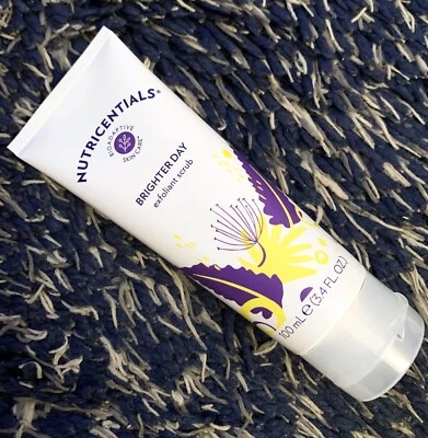 Nu Skin Nuskin Brighter Day Exfoliant Scrub smooth skin dead cells pore-blocking - Image 1 of 2