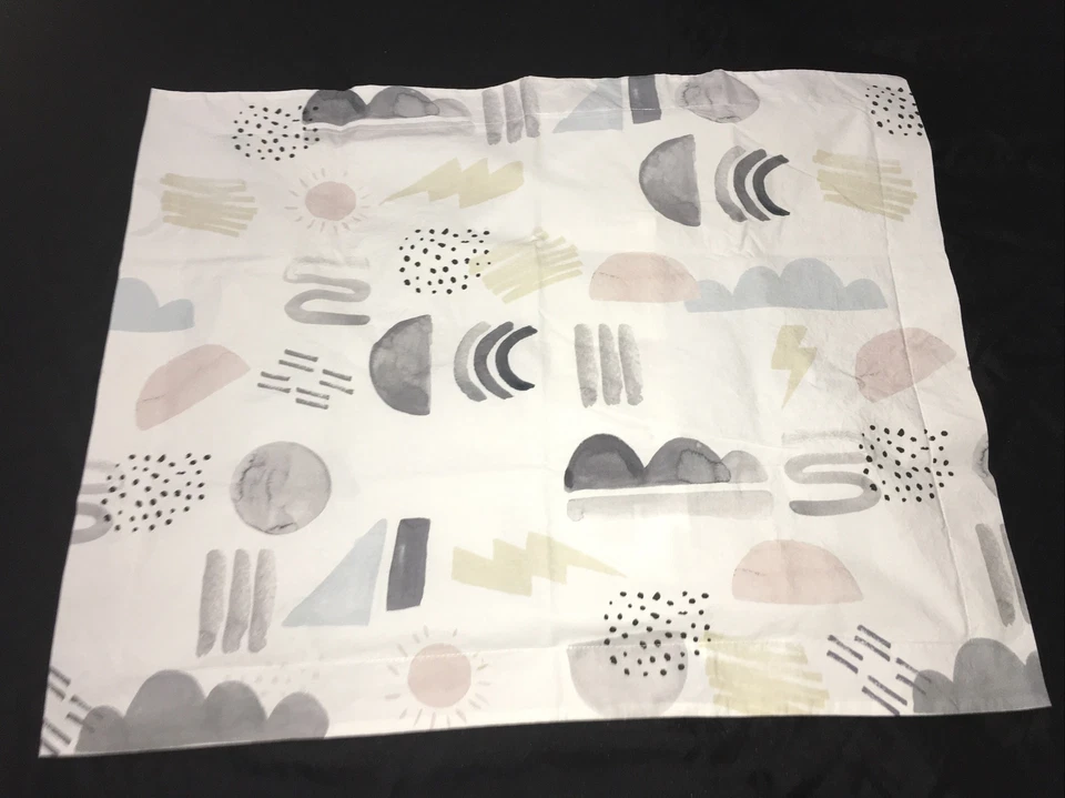 Pottery Barn 现代儿童愚蠢形状标准枕套抽象白色蓝色 — 第 1/4 张图片