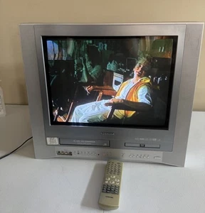 TOSHIBA 20" Flat CRT TV DVD VCR VHS Combo Retro Gaming MW20FM1 DVD Works Great - Picture 1 of 11