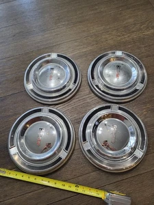 1961 OLDSMOBILE Full Size FIESTA 88 98 STARFIRE Dog Dish Hub Caps Set 62 - Picture 1 of 20
