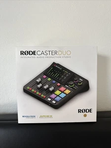 Rode Caster Duo White Integrated Audio Production Studio - Picture 1 of 3
