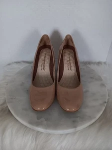 Walking Cradles Women's Size 10.5M Slip On Pump Heels Shoes Patent Leather Nude - Picture 1 of 15