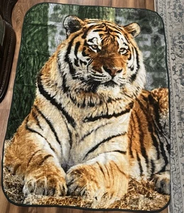 Shavel Home Products Throw Blanket Tiger Two Sided 80 X 58 100% Polyester - Picture 1 of 2