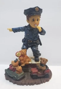 Vintage 1998 Sweet Cakes Pint Size Police Vanmark 4,5" Resin Figur SW88433  - Bild 1 von 9