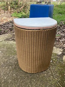 Vintage Lloyd Loom Style geflochten Halbmond Halbkreis Wäschekorb Klappdeckel - Bild 1 von 7