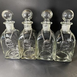 Vintage 4er Set Schnaps Dekanter Stopfen Zinn Metall Wodka Gin Bourbon Scotch - Bild 1 von 15
