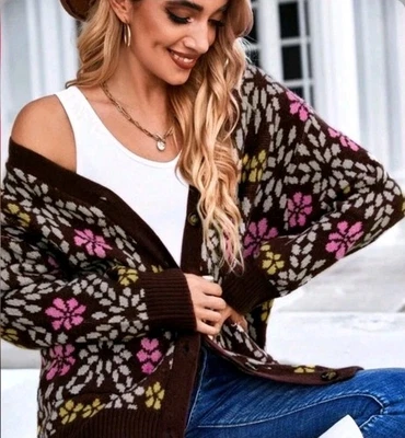 Cárdigan floral tejido jacquard de Zara de gran tamaño manga larga para mujer talla pequeña  Foto 1 de 4
