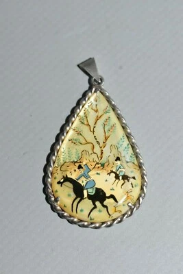 Alter Anhänger Perlmutt Muschel malerei Reiter Handbemalt Zweiseitig Fach #AA4 - Bild 1 von 2