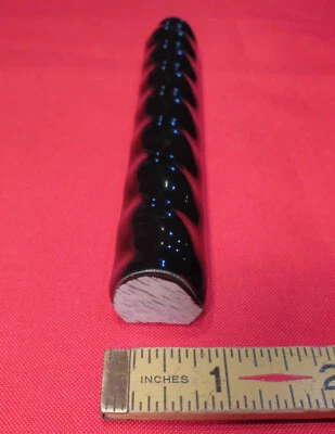 1 pc. Gloss Black Ceramic Sizzle Liner Rope Tiles 3/4" X 6" by American Olean  - Image 1 of 4