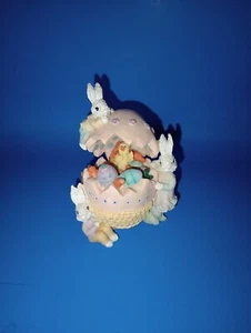 Ceramic Easter Egg Hinged Diorama Bunnies & Chicks w Carrots & Small Easter Eggs - Picture 1 of 10