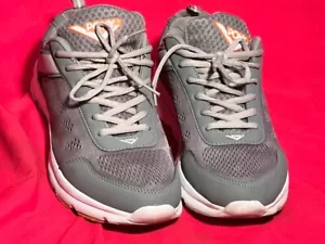 Pony (Gray) Men’s Size 9 Athletic Shoes Sneakers - Great Condition - Picture 1 of 6