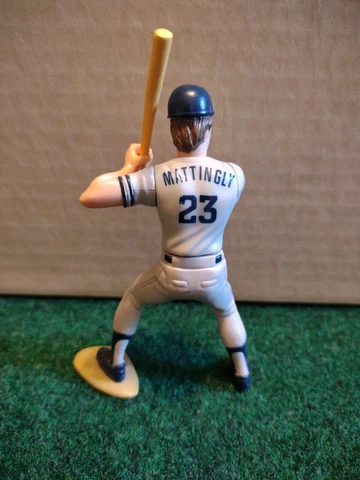1988 Starting Lineup Don Mattingly Figure (Loose) New York Yankees Cover