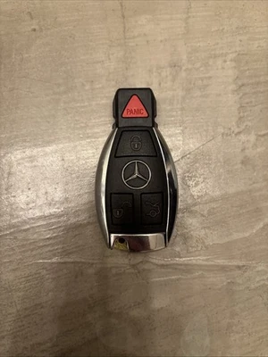 MERCEDES BENZ 4 BUTTON KEY FOB  GLK GL C CL  E  S  - Image 1 of 4