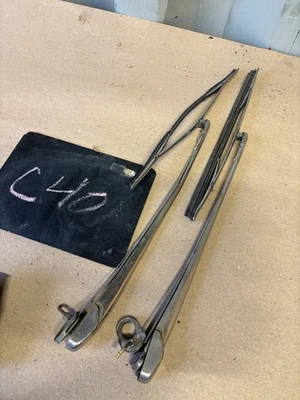 1955 55 NASH STATESMAN 54 56 AMBASSADOR 2 DOOR WINDSHIELD WIPER ARM ARMS PAIR OE - Image 1 of 4