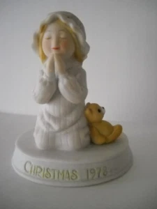 Oración de Navidad Holly Hobbie 1978 edición limitada oso de peluche - Imagen 1 de 3