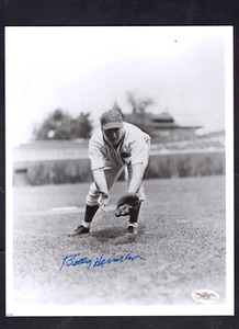Billy Herman Signed 8 x 10 Photo JSA sticker Chicago Cubs SHIPPING IS FREE - Bild 1 von 1
