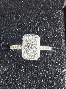 2.51 Cts D VS1 IGI Certified CVD Lab Grown Round ring in 14kt White Gold - Picture 1 of 12
