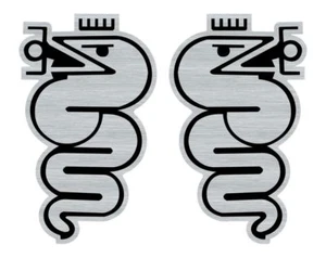 2 Logos gravés ALFA ROMEO Dragon Giulia GTV 147 159 - 7cm x 4cm - épaisseur 1mm - Imagen 1 de 2