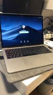 Apple MacBook Pro 13" MPXU2D/A - (Silver/2.3GHz/8GB/256GB) - Bild 1 von 4