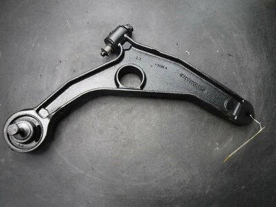 Brazo de control inferior delantero izquierdo Chrysler Sebring 2007-11 D Foto 1 de 4
